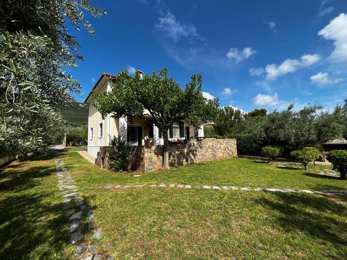Villa Liana Sourpi Exterior photo